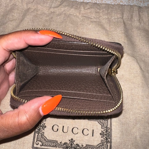 GUCCI Ophelia Card Case Wallet - ID slot in back - Picture 3 of 4